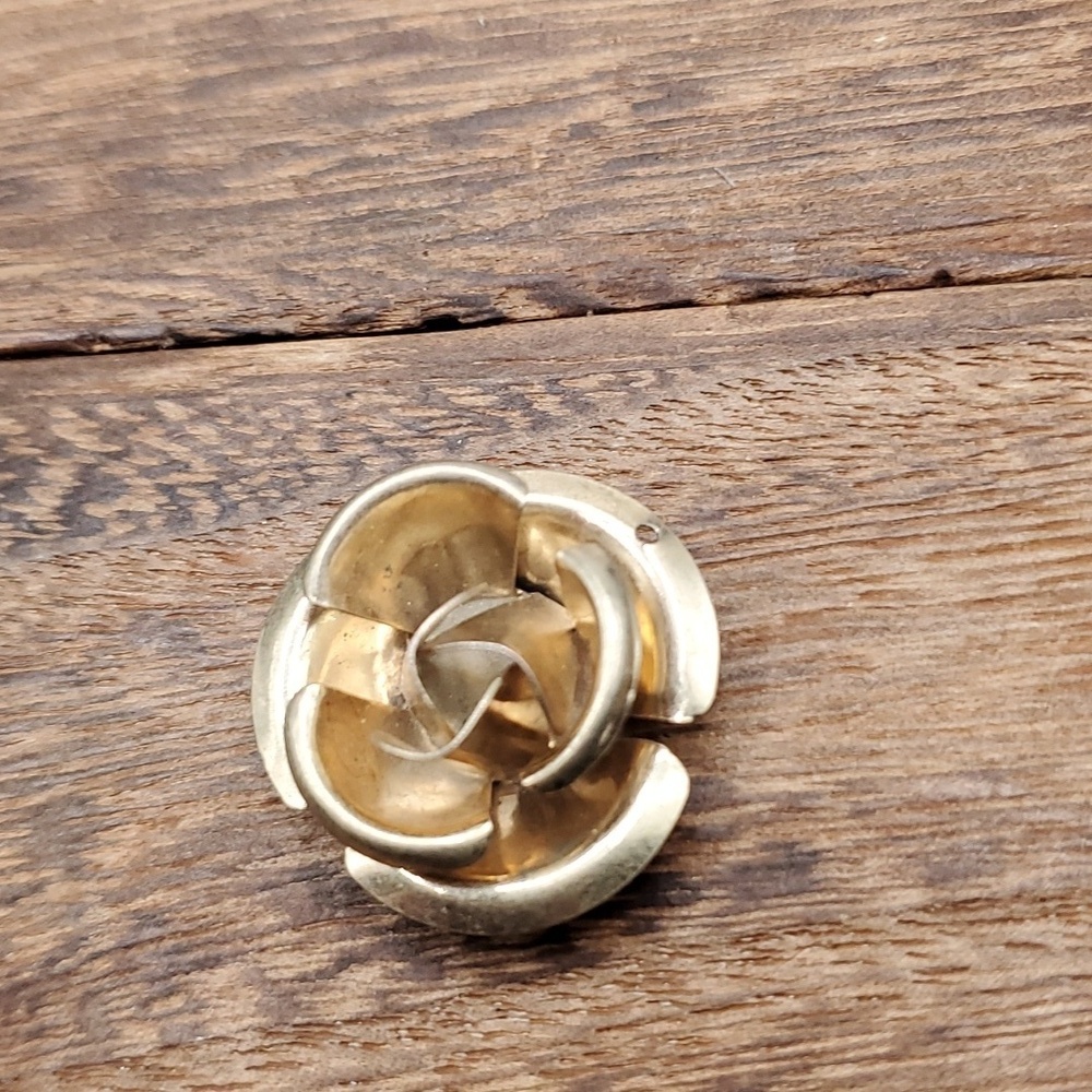 3d blooming rose gold tone edwardian pendant‎